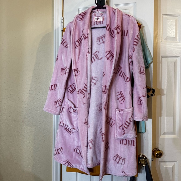 Juicy Couture | Other | Juicy Couture Blush Pink Fleece Robe | Poshmark